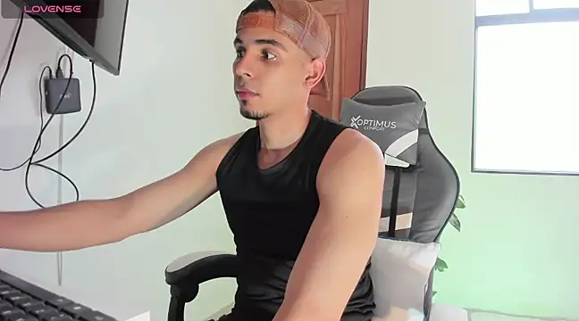 Snapshot of joss_111 chatting on 02/13/25, 07:52 joss 111 online show from 02/13/25, 07:52