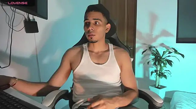 Snapshot of joss_111 chatting on 03/14/25, 03:48 joss 111 online show from 03/14/25, 03:48