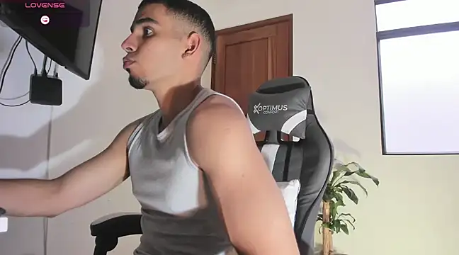 Snapshot of joss_111 chatting on 03/20/25, 08:19 joss 111 online show from 03/20/25, 08:19