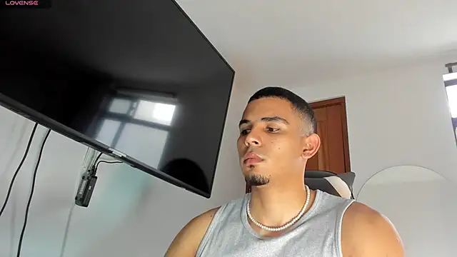 Snapshot of joss_111 chatting on 09/17/25, 12:40 joss 111 online show from 09/17/25, 12:40