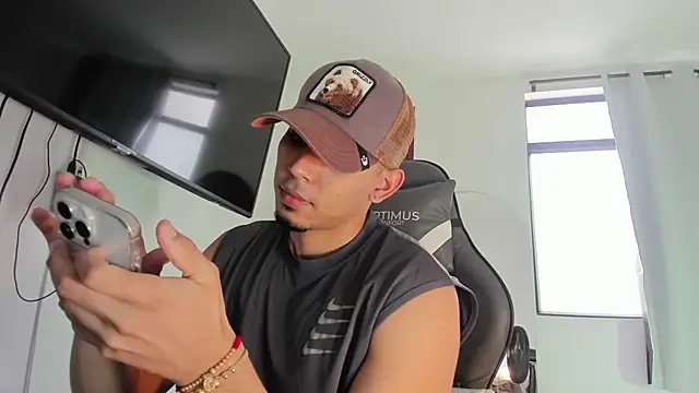 Snapshot of joss_111 chatting on 10/18/25, 07:03 joss 111 online show from 10/18/25, 07:03