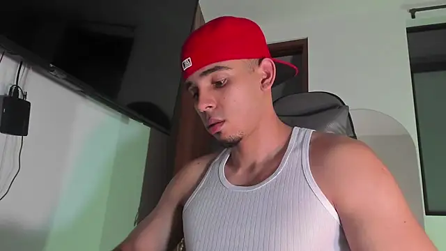 Snapshot of joss_111 chatting on 11/08/25, 12:22 joss 111 online show from 11/08/25, 12:22