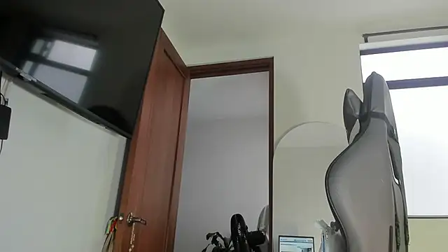 Snapshot of joss_111 chatting on 11/29/25, 12:08 joss 111 online show from 11/29/25, 12:08