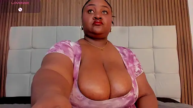 Saravy Blandon online show from 09/16/25, 11:00