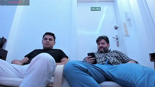 Snapshot of Maxi_TheBigDaddy chatting on 12/26/24, 10:52 Maxi TheBigDaddy online show from 12/26/24, 10:52