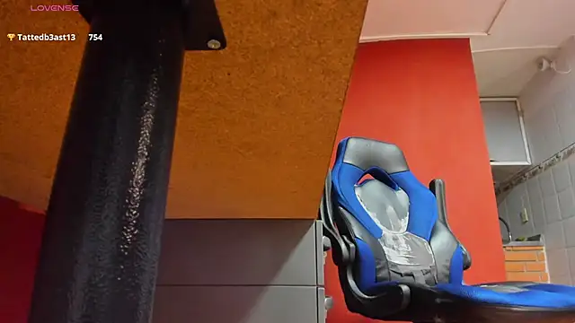 Snapshot of Maxi_TheBigDaddy chatting on 03/03/25, 03:09 Maxi TheBigDaddy online show from 03/03/25, 03:09