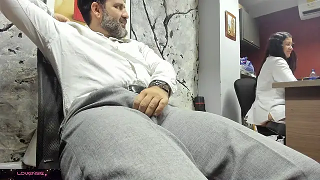 Snapshot of Maxi_TheBigDaddy chatting on 11/18/25, 03:16 Maxi TheBigDaddy online show from 11/18/25, 03:16