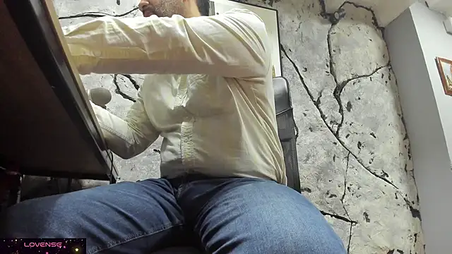 Snapshot of Maxi_TheBigDaddy chatting on 11/20/25, 01:22 Maxi TheBigDaddy online show from 11/20/25, 01:22