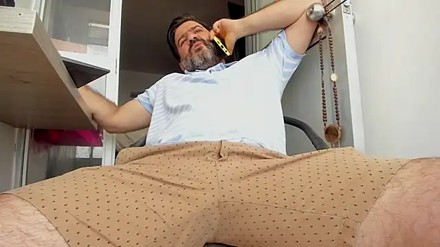 Maxi TheBigDaddy online show from 03/21/26, 04:32