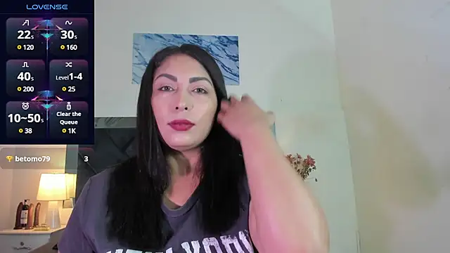 Snapshot of Lauralove_69 chatting on 01/08/25, 07:56 Lauralove 69 online show from 01/08/25, 07:56