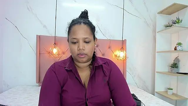 Snapshot of Belle_Brunette chatting on 05/23/26, 12:20 Belle Brunette online show from 05/23/26, 12:20