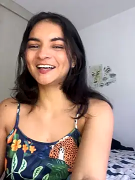 Snapshot of Cat2525 chatting on 11/04/25, 07:57 Cat2525 online show from 11/04/25, 07:57