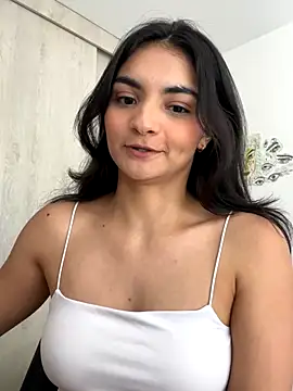 Snapshot of Cat2525 chatting on 11/08/25, 08:29 Cat2525 online show from 11/08/25, 08:29