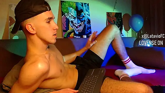 Snapshot of Midnighter_ chatting on 12/26/24, 12:38 Midnighter  online show from 12/26/24, 12:38