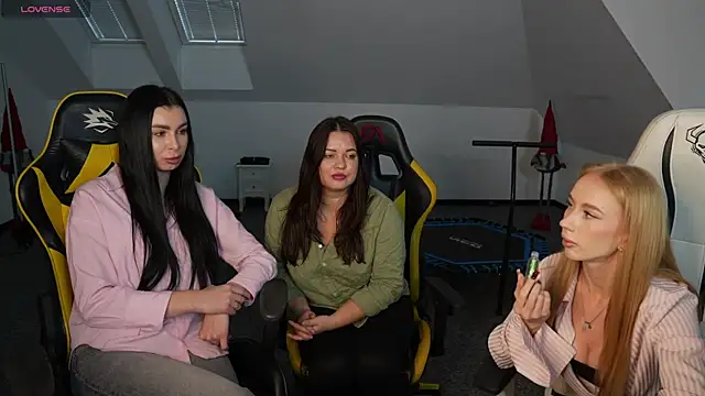 Amelia Blaze online show from 10/30/25, 12:17