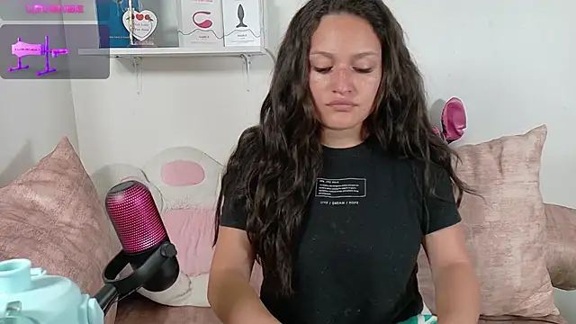 megan doll2 online show from 09/18/25, 08:11