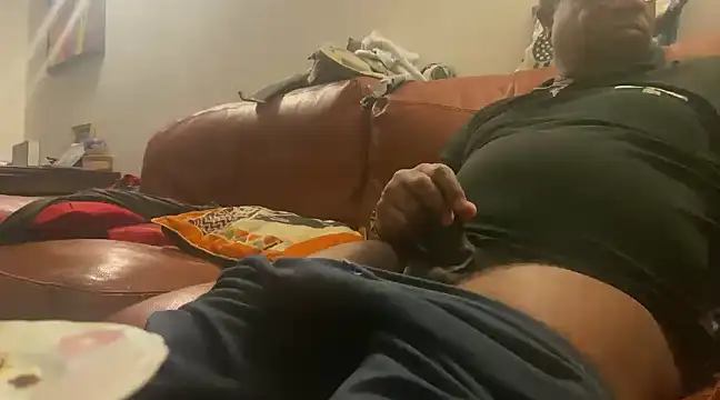 Snapshot of okaono20 chatting on 01/05/25, 09:36 okaono20 online show from 01/05/25, 09:36