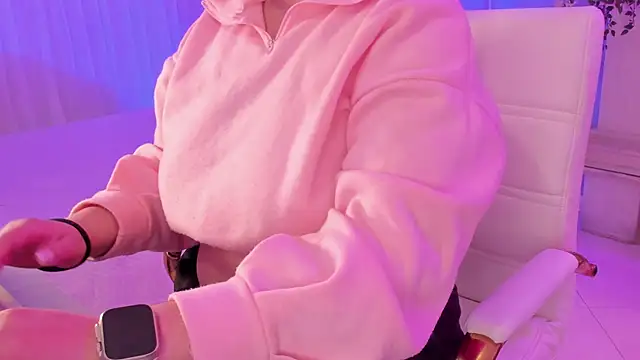 scarlet miller1 online show from 11/26/25, 12:28