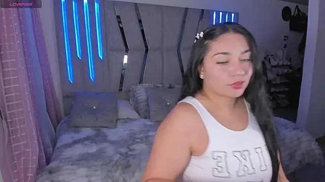 Snapshot of scarlet_miller1 chatting on 06/25/26, 10:47 scarlet miller1 online show from 06/25/26, 10:47