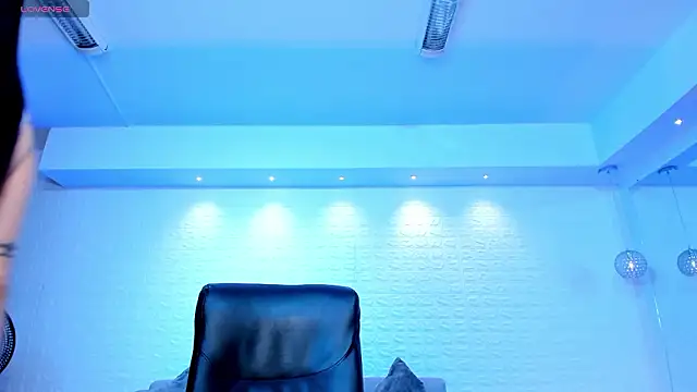 charlottewhitte online show from 02/05/26, 12:54