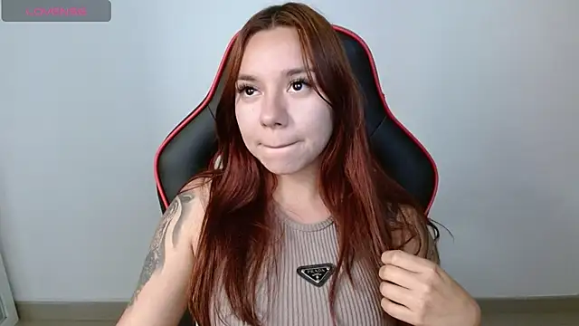 Snapshot of samantha_tattu chatting on 12/23/24, 10:12 samantha tattu online show from 12/23/24, 10:12