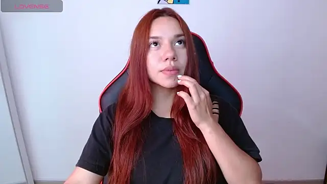 Snapshot of samantha_tattu chatting on 03/18/25, 08:04 samantha tattu online show from 03/18/25, 08:04