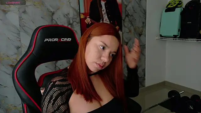 Snapshot of samantha_tattu chatting on 10/10/25, 08:08 samantha tattu online show from 10/10/25, 08:08