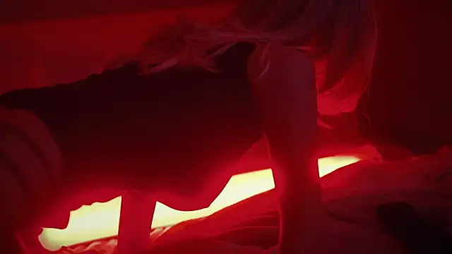 Snapshot of _Tundra_ chatting on 10/21/25, 12:17 Tundra online show from 10/21/25, 12:17