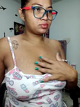 Snapshot of chalohott chatting on 04/19/26, 11:31 chalohott online show from 04/19/26, 11:31