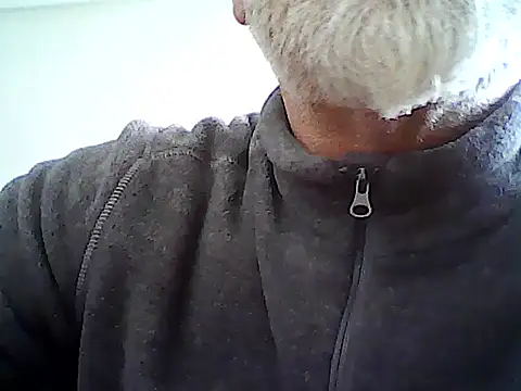 Snapshot of xcimeru chatting on 03/05/25, 08:54 xcimeru online show from 03/05/25, 08:54