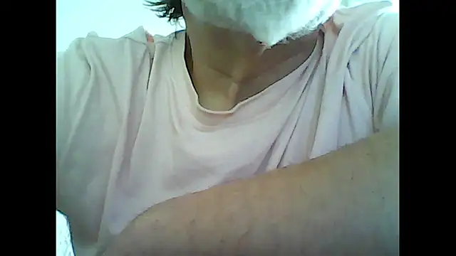 Snapshot of xcimeru chatting on 09/19/25, 01:45 xcimeru online show from 09/19/25, 01:45