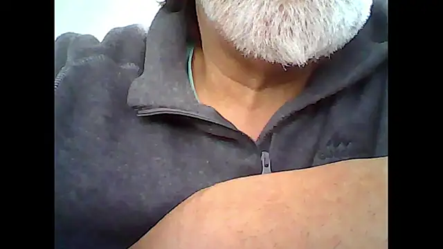 Snapshot of xcimeru chatting on 10/17/25, 07:11 xcimeru online show from 10/17/25, 07:11