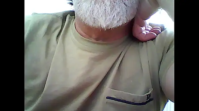 Snapshot of xcimeru chatting on 10/20/25, 02:28 xcimeru online show from 10/20/25, 02:28