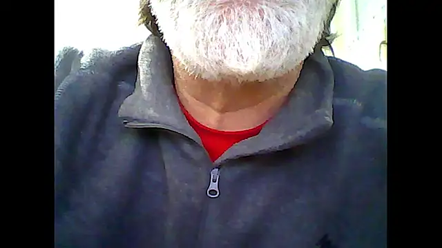 Snapshot of xcimeru chatting on 11/15/25, 09:43 xcimeru online show from 11/15/25, 09:43