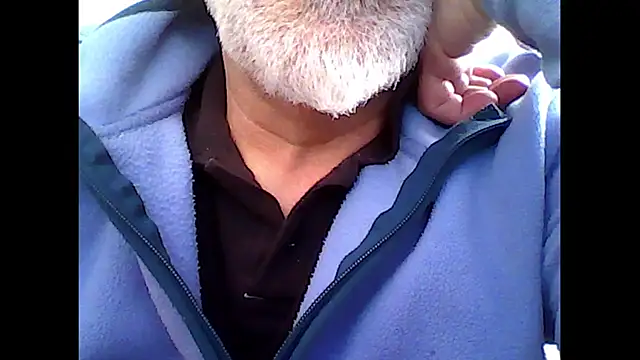 Snapshot of xcimeru chatting on 11/17/25, 02:34 xcimeru online show from 11/17/25, 02:34