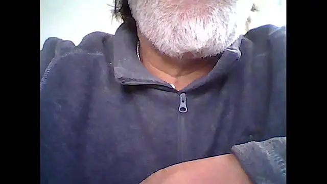 Snapshot of xcimeru chatting on 11/19/25, 02:50 xcimeru online show from 11/19/25, 02:50