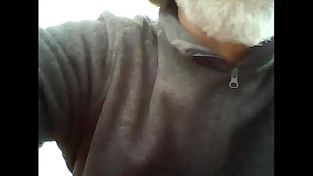 Snapshot of xcimeru chatting on 11/21/25, 02:38 xcimeru online show from 11/21/25, 02:38