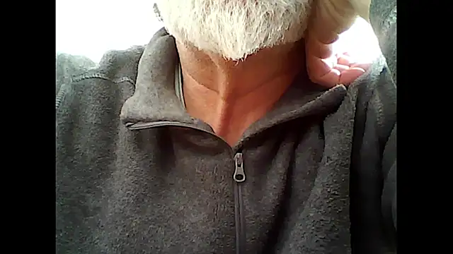 Snapshot of xcimeru chatting on 11/28/25, 02:42 xcimeru online show from 11/28/25, 02:42