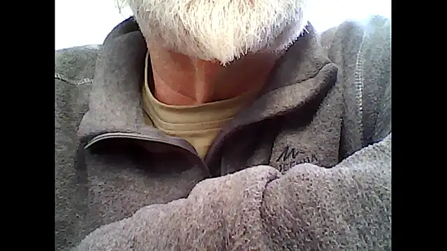 Snapshot of xcimeru chatting on 12/20/25, 10:00 xcimeru online show from 12/20/25, 10:00