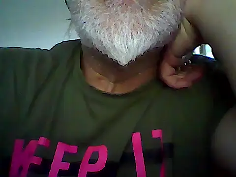 Snapshot of xcimeru chatting on 06/12/26, 12:04 xcimeru online show from 06/12/26, 12:04