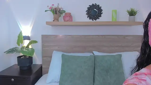 izaro22 online show from 02/19/26, 12:56