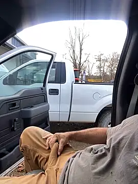 Snapshot of Themechanic420 chatting on 12/18/24, 07:19 Themechanic420 online show from 12/18/24, 07:19