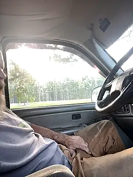 Snapshot of Themechanic420 chatting on 10/01/25, 01:39 Themechanic420 online show from 10/01/25, 01:39