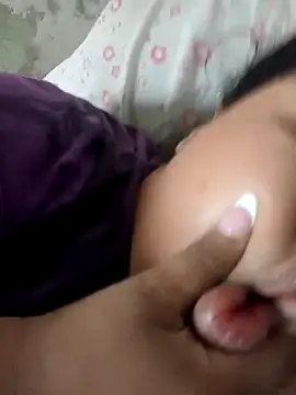 Snapshot of rachel_parker chatting on 02/27/26, 05:24 rachel parker online show from 02/27/26, 05:24