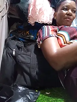 Snapshot of Hailey_BaileyXYZ chatting on 02/16/26, 01:40 Hailey BaileyXYZ online show from 02/16/26, 01:40