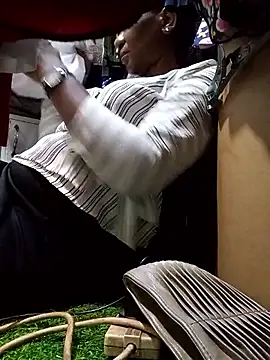 Snapshot of Hailey_BaileyXYZ chatting on 04/13/26, 11:48 Hailey BaileyXYZ online show from 04/13/26, 11:48