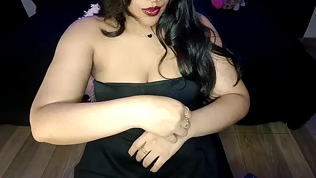 Snapshot of Lucy_kanne chatting on 12/22/24, 06:06 Lucy kanne online show from 12/22/24, 06:06