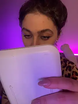 Snapshot of Your_insomniya chatting on 11/04/25, 09:47 Your insomniya online show from 11/04/25, 09:47