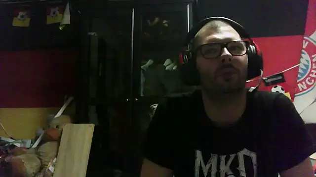 Die-geile-Sau online show from 10/31/25, 10:00