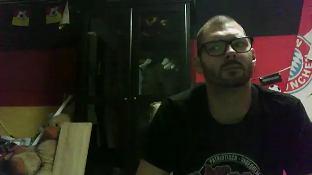 Die-geile-Sau online show from 11/03/25, 07:48